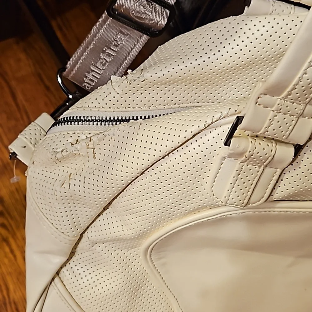 Lululemon bag - Picture 9 of 10